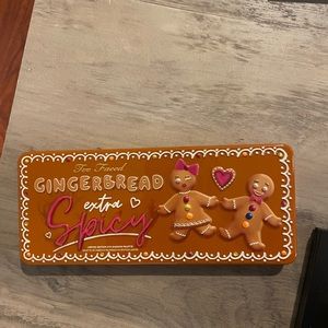 Too faced gingerbread extra spicy